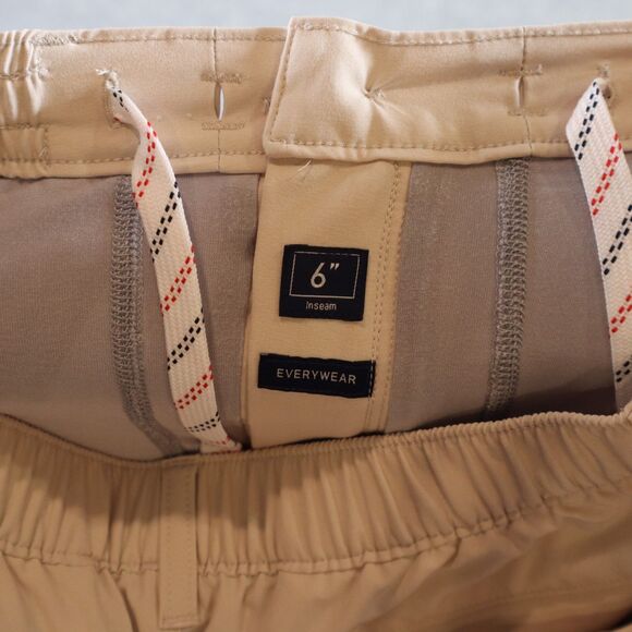 Chubbies The Everywear Shorts Mens M Khaki Stretch Performance Casual 6" Inseam - Picture 4 of 7